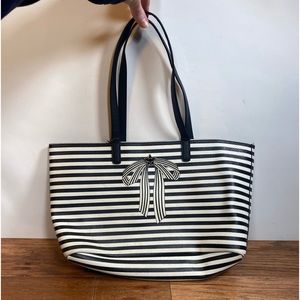 Tommy Hilfiger vegan tote bag purse black & white stripe bow star faux leather